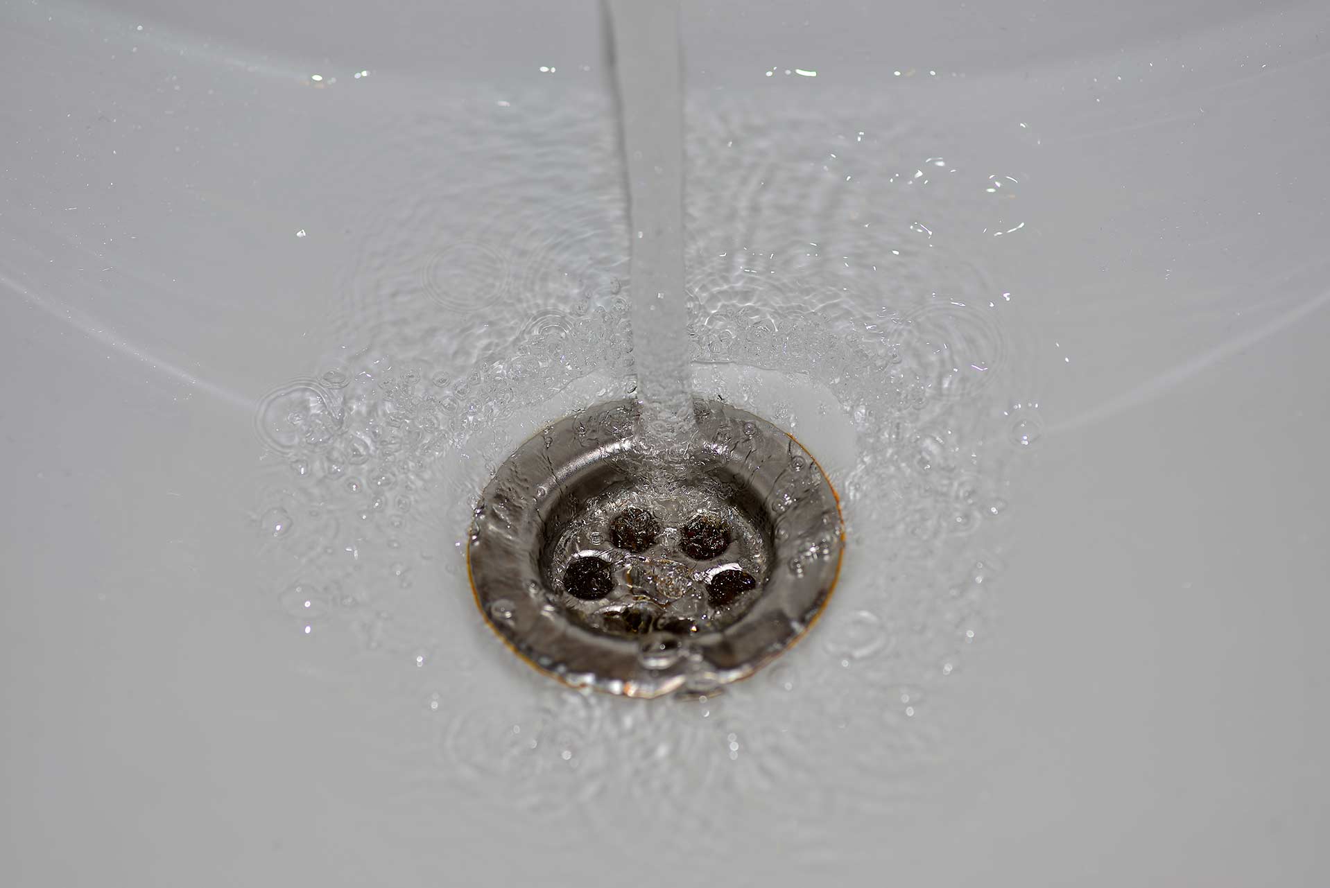 A2B Drains provides services to unblock blocked sinks and drains for properties in Basingstoke.